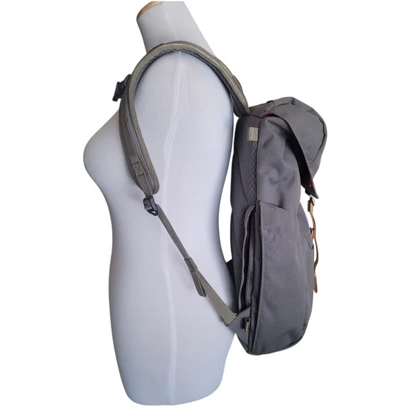 Salkan 2.0L Daypack Backpack Forest Green & Orange Hiking Outdoors - Picture 3 of 10